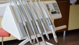 Stomatolog - na czym dokładnie polega jego praca?