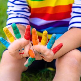 Kurs Terapeuta Ręki I i II stopnia w Oświata-Lingwista: kompleksowe przygotowanie do pracy z dziećmi